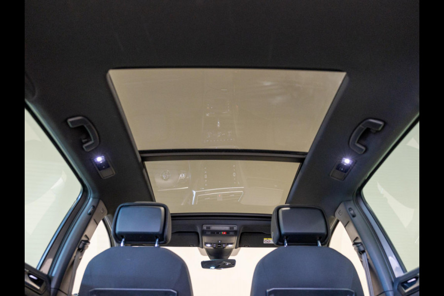 Volkswagen Tiguan 1.5 TSI ACT R-Line / 150pk / Panorama dak / Trekhaak / Achteruitrij camera / NAP / Dealer onderhouden /