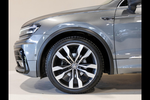 Volkswagen Tiguan 1.5 TSI ACT R-Line / 150pk / Panorama dak / Trekhaak / Achteruitrij camera / NAP / Dealer onderhouden /