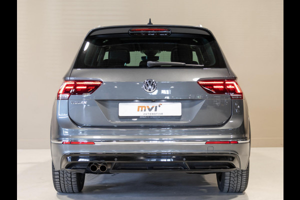 Volkswagen Tiguan 1.5 TSI ACT R-Line / 150pk / Panorama dak / Trekhaak / Achteruitrij camera / NAP / Dealer onderhouden /