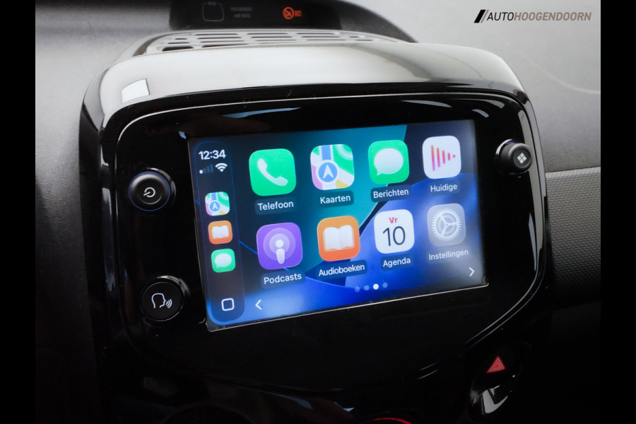 Citroën C1 1.0 VTi Shine Sport (APPLE CARPLAY,ACHTERUITRIJCAMERA,CRUISE CONTROL,AIRCO,LM-VELGEN,SPORTSTOELEN,MISTVERLICHTING)