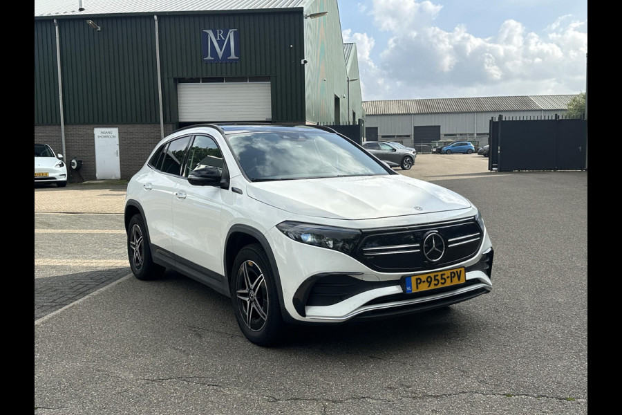 Mercedes-Benz EQA 300 4MATIC Business Solution AMG 67 kWh UNIEK! 19.000KM!| SOH 99%| VAN: 36.900,- VOOR: 34.877,- UW HERFSTVOORDEEL: 2.023,-| ADAPTIVE CRUISE| TREKHAAK| ORIGINEEL NEDERLANDS NAP.| PANO| ELEKTRISCHE STOELEN MET MEMORY| 360 CAMERA| SUPER COMPLEET!|