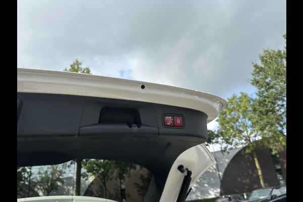 Mercedes-Benz EQA 300 4MATIC Business Solution AMG 67 kWh UNIEK! 19.000KM!| SOH 99%| VAN: 36.900,- VOOR: 34.877,- UW HERFSTVOORDEEL: 2.023,-| ADAPTIVE CRUISE| TREKHAAK| ORIGINEEL NEDERLANDS NAP.| PANO| ELEKTRISCHE STOELEN MET MEMORY| 360 CAMERA| SUPER COMPLEET!|