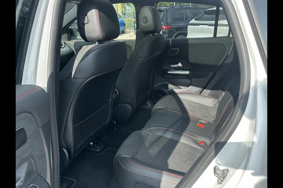 Mercedes-Benz EQA 300 4MATIC Business Solution AMG 67 kWh UNIEK! 19.000KM!| SOH 99%| VAN: 36.900,- VOOR: 34.877,- UW HERFSTVOORDEEL: 2.023,-| ADAPTIVE CRUISE| TREKHAAK| ORIGINEEL NEDERLANDS NAP.| PANO| ELEKTRISCHE STOELEN MET MEMORY| 360 CAMERA| SUPER COMPLEET!|