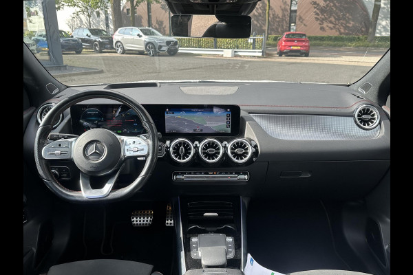 Mercedes-Benz EQA 300 4MATIC Business Solution AMG 67 kWh UNIEK! 19.000KM!| SOH 99%| VAN: 36.900,- VOOR: 34.877,- UW HERFSTVOORDEEL: 2.023,-| ADAPTIVE CRUISE| TREKHAAK| ORIGINEEL NEDERLANDS NAP.| PANO| ELEKTRISCHE STOELEN MET MEMORY| 360 CAMERA| SUPER COMPLEET!|
