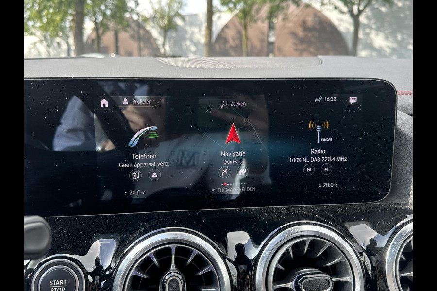Mercedes-Benz EQA 300 4MATIC Business Solution AMG 67 kWh UNIEK! 19.000KM!| SOH 99%| VAN: 36.900,- VOOR: 34.877,- UW HERFSTVOORDEEL: 2.023,-| ADAPTIVE CRUISE| TREKHAAK| ORIGINEEL NEDERLANDS NAP.| PANO| ELEKTRISCHE STOELEN MET MEMORY| 360 CAMERA| SUPER COMPLEET!|