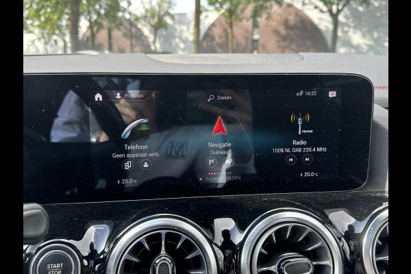 Mercedes-Benz EQA 300 4MATIC Business Solution AMG 67 kWh UNIEK! 19.000KM!| SOH 99%| VAN: 36.900,- VOOR: 34.877,- UW HERFSTVOORDEEL: 2.023,-| ADAPTIVE CRUISE| TREKHAAK| ORIGINEEL NEDERLANDS NAP.| PANO| ELEKTRISCHE STOELEN MET MEMORY| 360 CAMERA| SUPER COMPLEET!|