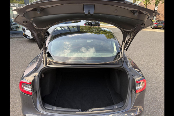 Tesla Model 3 Long Range AWD 75 kWh VAN: 35.900,- VOOR: 33.440,- UW HERFSTVOORDEEL: 2.460,-| FABRIEKSGARANTIE OP ACCU & AANDRIJFLIJN TOT 2031 OF 192.000 KM + ALGEMENE AUTO T/M 06-2027 of 80.000KM! BTW verrekenbaar