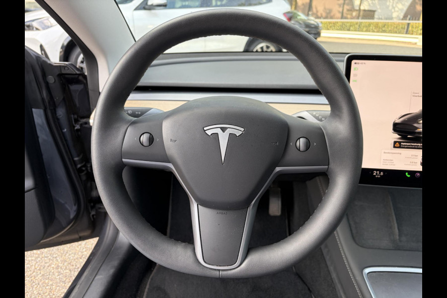 Tesla Model 3 Long Range AWD 75 kWh VAN: 35.900,- VOOR: 33.440,- UW HERFSTVOORDEEL: 2.460,-| FABRIEKSGARANTIE OP ACCU & AANDRIJFLIJN TOT 2031 OF 192.000 KM + ALGEMENE AUTO T/M 06-2027 of 80.000KM! BTW verrekenbaar
