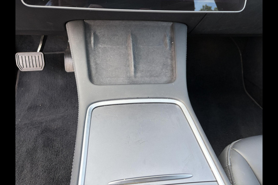 Tesla Model 3 Long Range AWD 75 kWh VAN: 35.900,- VOOR: 33.440,- UW HERFSTVOORDEEL: 2.460,-| FABRIEKSGARANTIE OP ACCU & AANDRIJFLIJN TOT 2031 OF 192.000 KM + ALGEMENE AUTO T/M 06-2027 of 80.000KM! BTW verrekenbaar