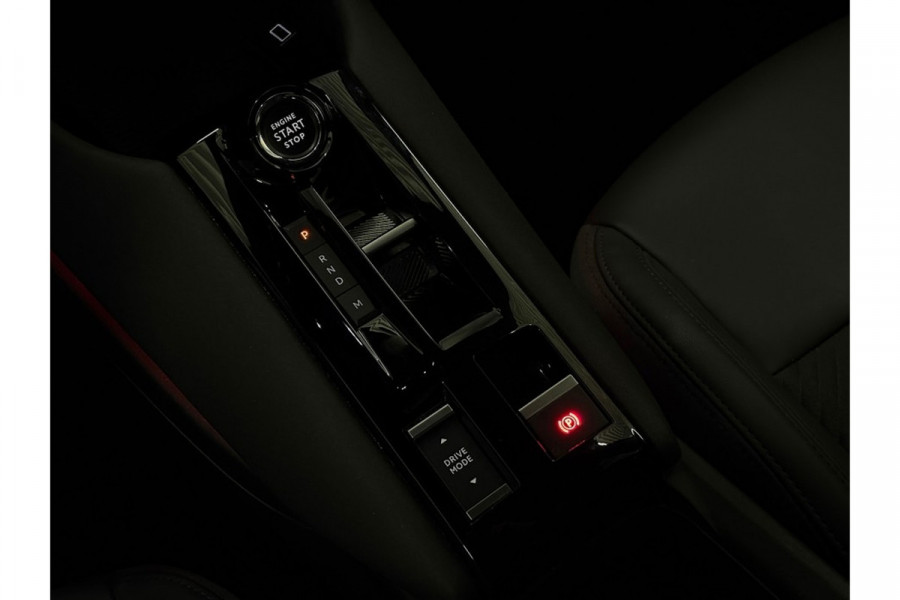 Alfa Romeo junior 1.2 Turbo Hybrid Ibrida Speciale MATRIX LED/DODEHOEK DETECTIE/VERWARMD VOORRUIT