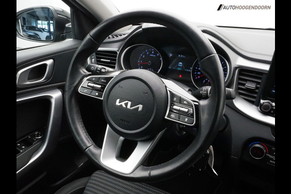 Kia Ceed 1.5 T-GDi MHEV DynamicLine Luxe (APPLE CARPLAY,ACHTERUITRIJCAMERA,PARKEERSENSOREN,LANE ASSIST,ADAPTIVE CRUISE,TOPCONDITIE