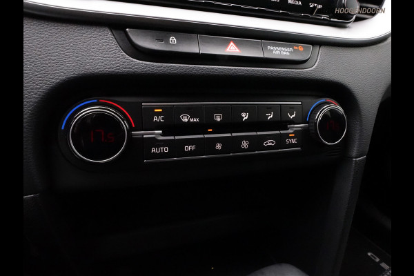 Kia Ceed 1.5 T-GDi MHEV DynamicLine Luxe (APPLE CARPLAY,ACHTERUITRIJCAMERA,PARKEERSENSOREN,LANE ASSIST,ADAPTIVE CRUISE,TOPCONDITIE
