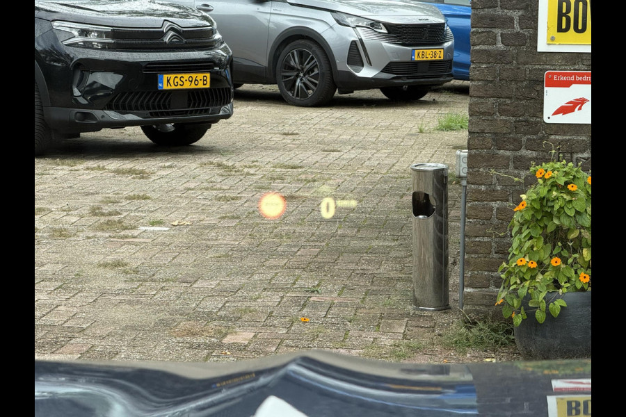 BMW iX3 High Executive 80 kWh M-SPORT SHADOW| SOH 99%| VAN: 43.900,- VOOR: 40.877,- UW HERFSTVOORDEEL: 3.023,| SUPER COMPLEET!| 360 CAMERA| HARMAN KARDON| ELEKTRISCHE STOELEN| HUD|DRIVING ASS. PROFF!| ELEKTRISCHE ACHTERKLEP| GESTURE CONTROL|