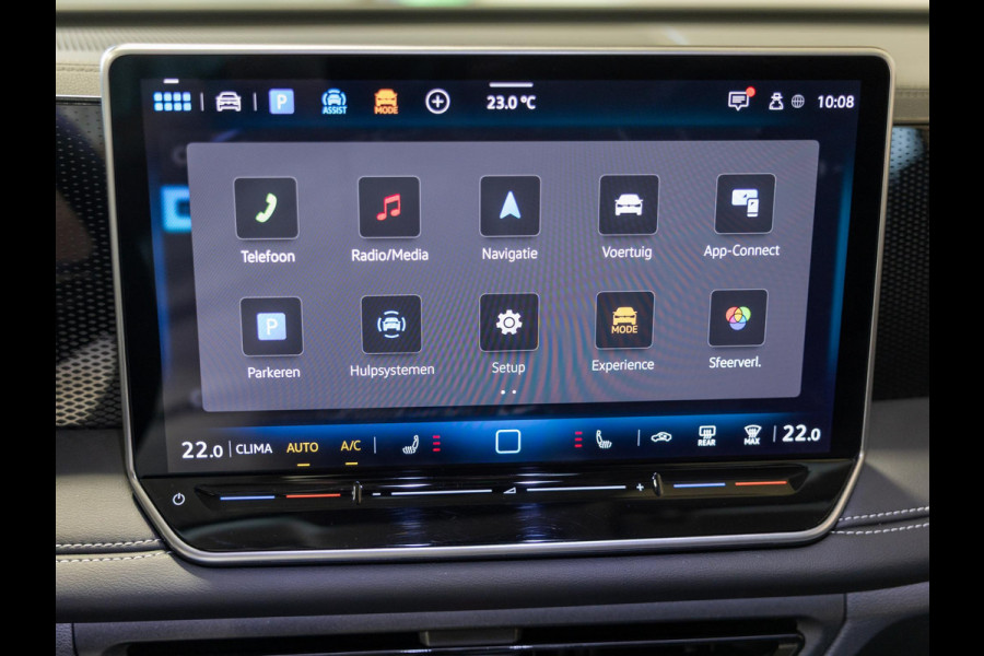 Volkswagen Tiguan 1.5 eTSI Life Edition / 130pk / Rondomzicht camera / Dodehoek assistent / Stoelverwarming /