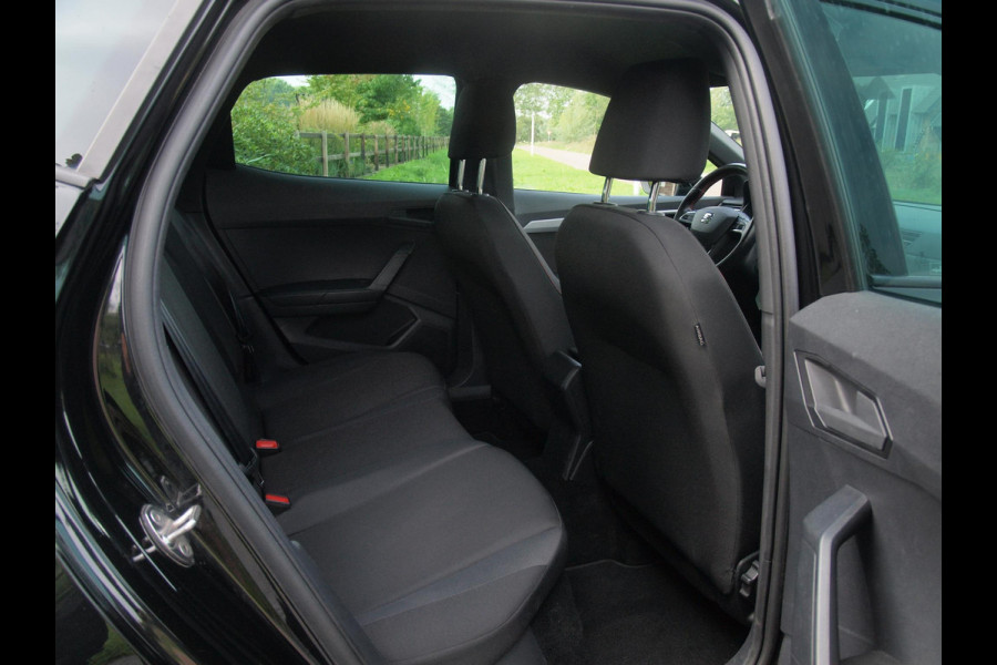 Seat Ibiza 1.0 TSI FR Business Intense | Camera | Apple Carplay | Trekhaak | Virtual Cockpit | NL-Auto |