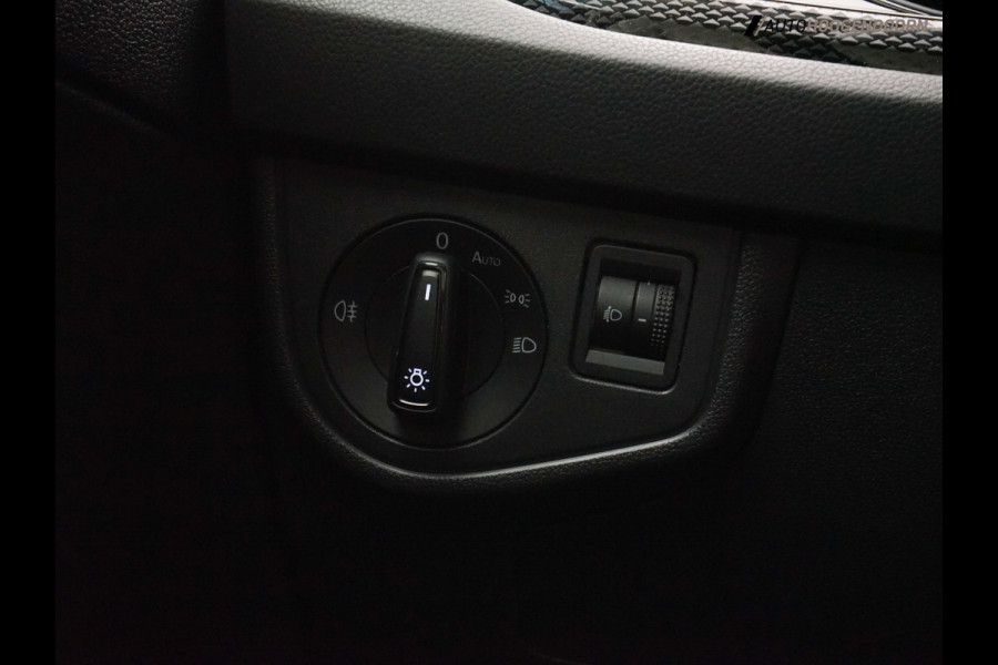 Volkswagen Polo 1.0 TSI Life Sport (ADAPTIVE CRUISE,APPLE CARPLAY,DIGITALE COCKPIT,AIRCO,AUTOMATISCHE VERLICHTING,TOPCONDITIE)