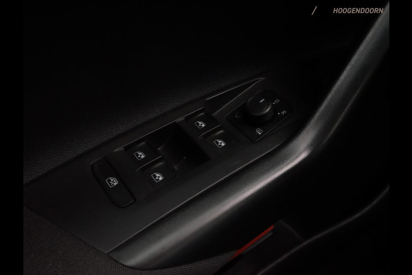 Volkswagen Polo 1.0 TSI Life Sport (ADAPTIVE CRUISE,APPLE CARPLAY,DIGITALE COCKPIT,AIRCO,AUTOMATISCHE VERLICHTING,TOPCONDITIE)