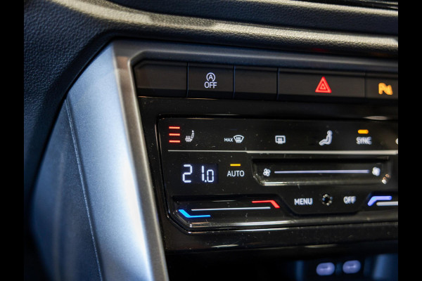 Volkswagen T-Roc 1.0 TSI Life Business / 110pk / Trekhaak / Stoelverwarming / NAP / Dealer onderhouden /