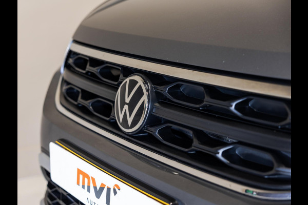 Volkswagen T-Roc 1.0 TSI Life Business / 110pk / Trekhaak / Stoelverwarming / NAP / Dealer onderhouden /