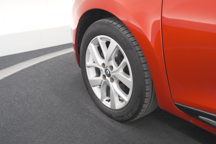 Renault Clio TCe 90 Limited | Trekhaak | Parkeersensoren | Navigatie | Cruise Control | Begrenzer | Bluetooth Verbinding