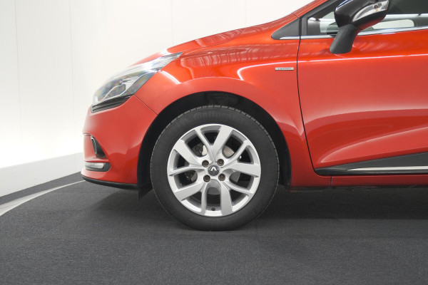Renault Clio TCe 90 Limited | Trekhaak | Parkeersensoren | Navigatie | Cruise Control | Begrenzer | Bluetooth Verbinding