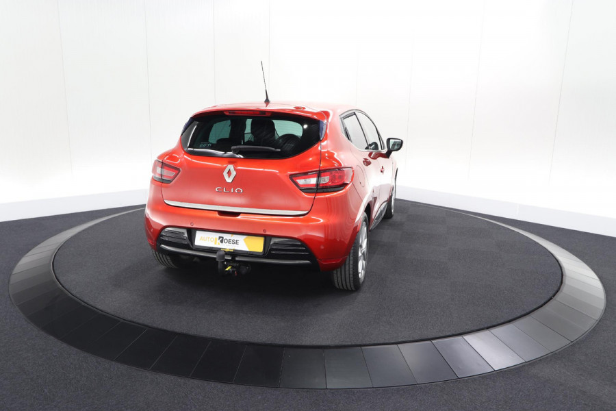 Renault Clio TCe 90 Limited | Trekhaak | Parkeersensoren | Navigatie | Cruise Control | Begrenzer | Bluetooth Verbinding