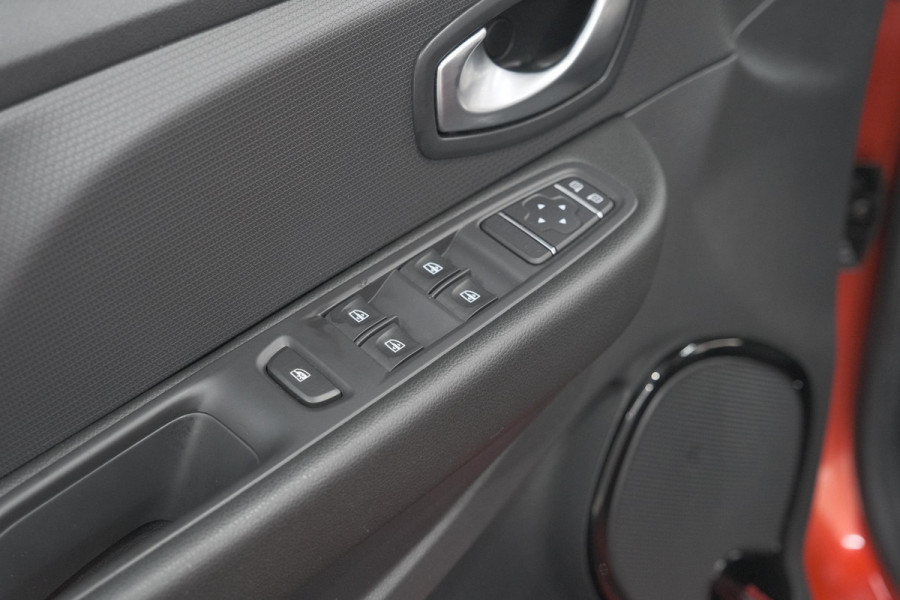 Renault Clio TCe 90 Limited | Trekhaak | Parkeersensoren | Navigatie | Cruise Control | Begrenzer | Bluetooth Verbinding
