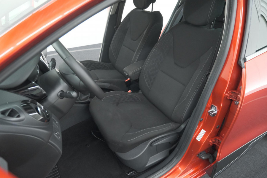 Renault Clio TCe 90 Limited | Trekhaak | Parkeersensoren | Navigatie | Cruise Control | Begrenzer | Bluetooth Verbinding
