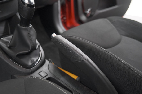 Renault Clio TCe 90 Limited | Trekhaak | Parkeersensoren | Navigatie | Cruise Control | Begrenzer | Bluetooth Verbinding