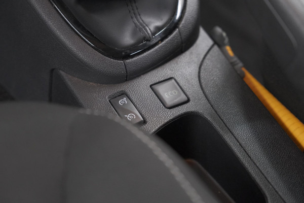 Renault Clio TCe 90 Limited | Trekhaak | Parkeersensoren | Navigatie | Cruise Control | Begrenzer | Bluetooth Verbinding