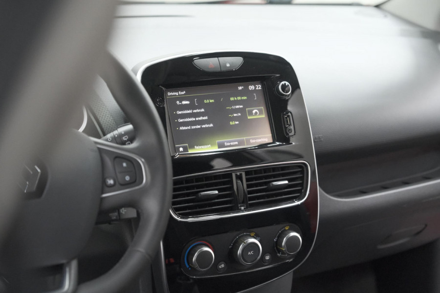 Renault Clio TCe 90 Limited | Trekhaak | Parkeersensoren | Navigatie | Cruise Control | Begrenzer | Bluetooth Verbinding