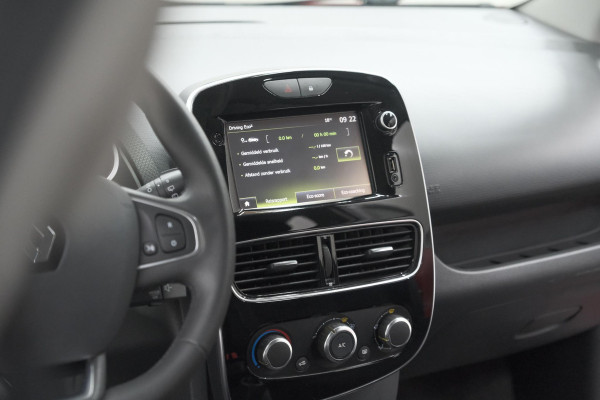 Renault Clio TCe 90 Limited | Trekhaak | Parkeersensoren | Navigatie | Cruise Control | Begrenzer | Bluetooth Verbinding