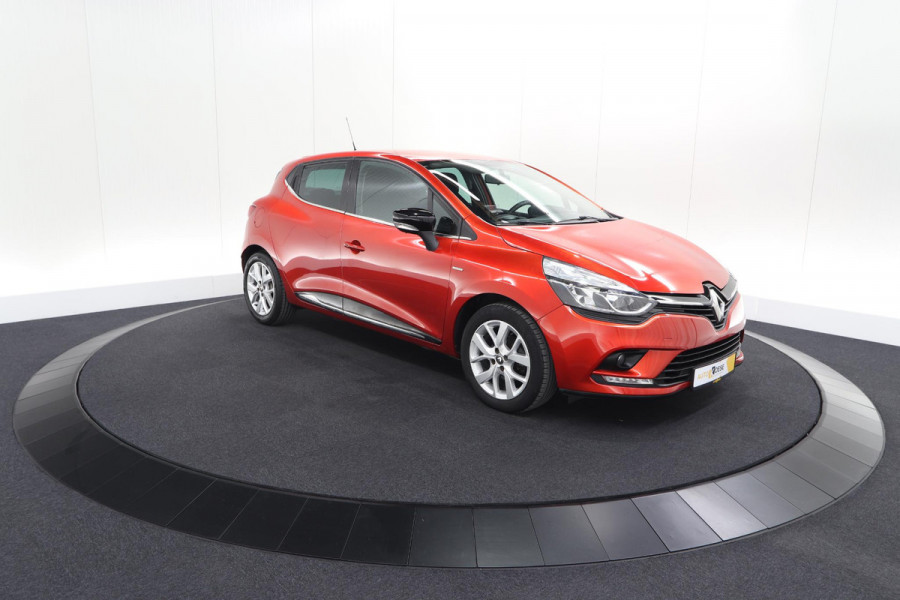Renault Clio TCe 90 Limited | Trekhaak | Parkeersensoren | Navigatie | Cruise Control | Begrenzer | Bluetooth Verbinding