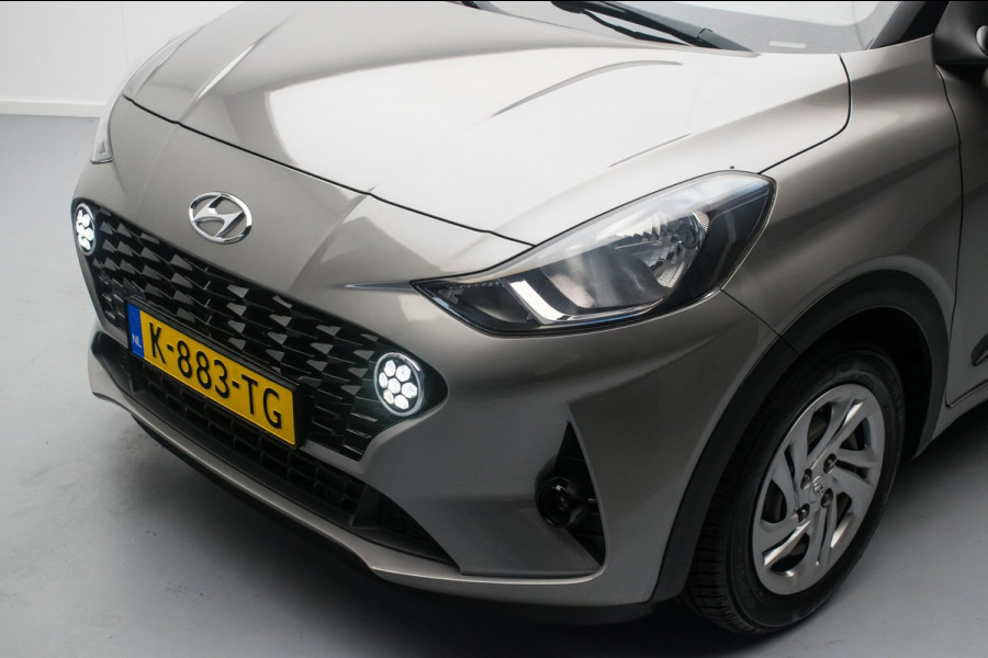 Hyundai i10 Cross 1.0 Comfort NL-auto [ Trekhaak Carplay Airco Cruise Control ]