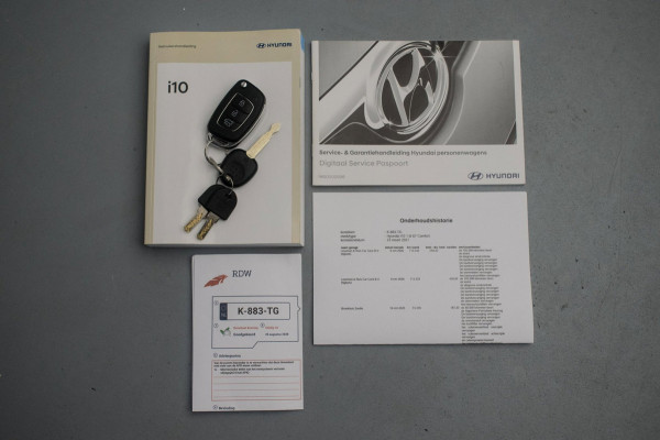 Hyundai i10 Cross 1.0 Comfort NL-auto [ Trekhaak Carplay Airco Cruise Control ]