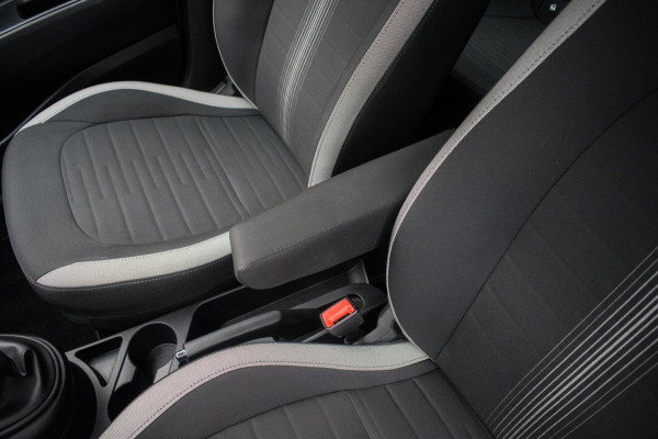 Hyundai i10 Cross 1.0 Comfort NL-auto [ Trekhaak Carplay Airco Cruise Control ]