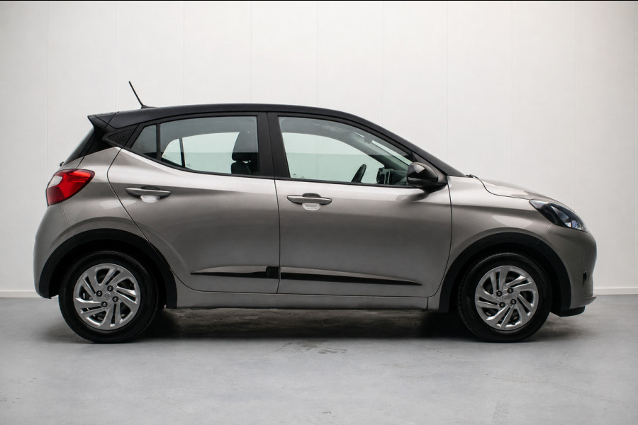 Hyundai i10 Cross 1.0 Comfort NL-auto [ Trekhaak Carplay Airco Cruise Control ]