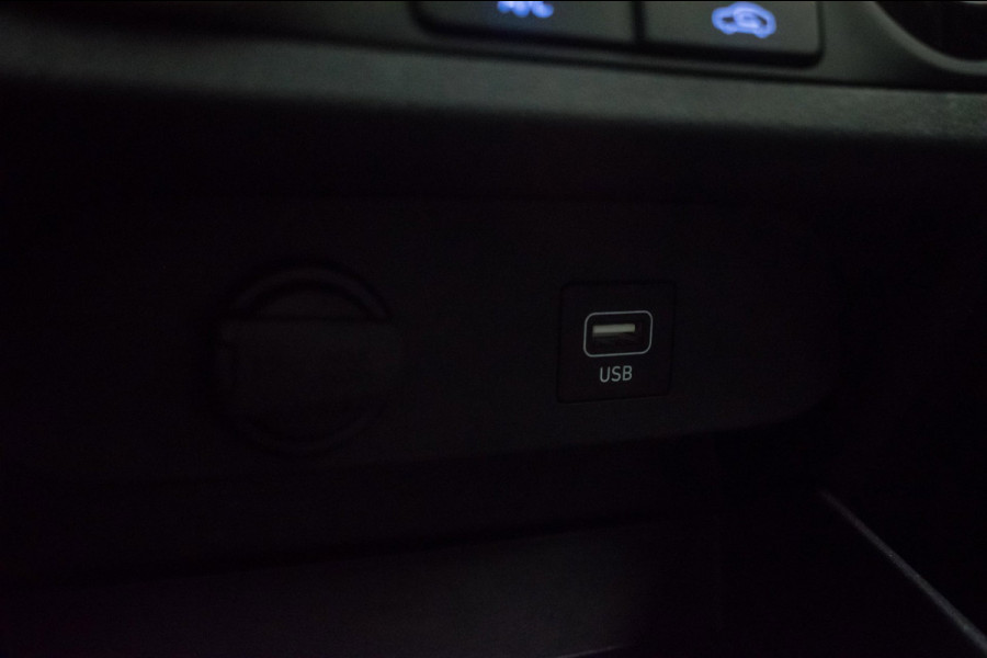 Hyundai i10 Cross 1.0 Comfort NL-auto [ Trekhaak Carplay Airco Cruise Control ]