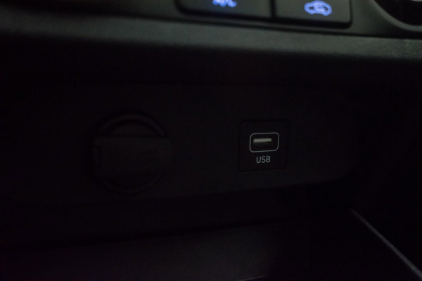 Hyundai i10 Cross 1.0 Comfort NL-auto [ Trekhaak Carplay Airco Cruise Control ]