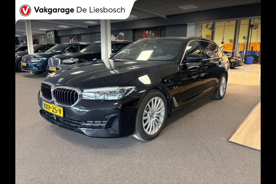 BMW 5 Serie Touring 530e xDrive High Executive/ leer/ pano/ navi/ trekhaak/ apple carplay