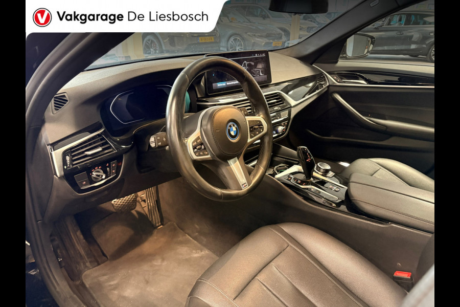 BMW 5 Serie Touring 530e xDrive High Executive/ leer/ pano/ navi/ trekhaak/ apple carplay