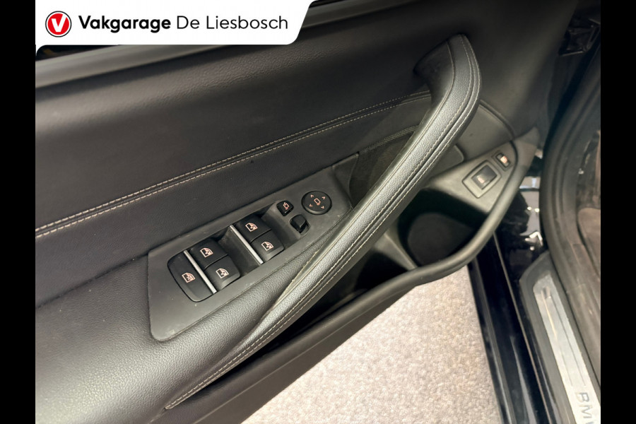 BMW 5 Serie Touring 530e xDrive High Executive/ leer/ pano/ navi/ trekhaak/ apple carplay