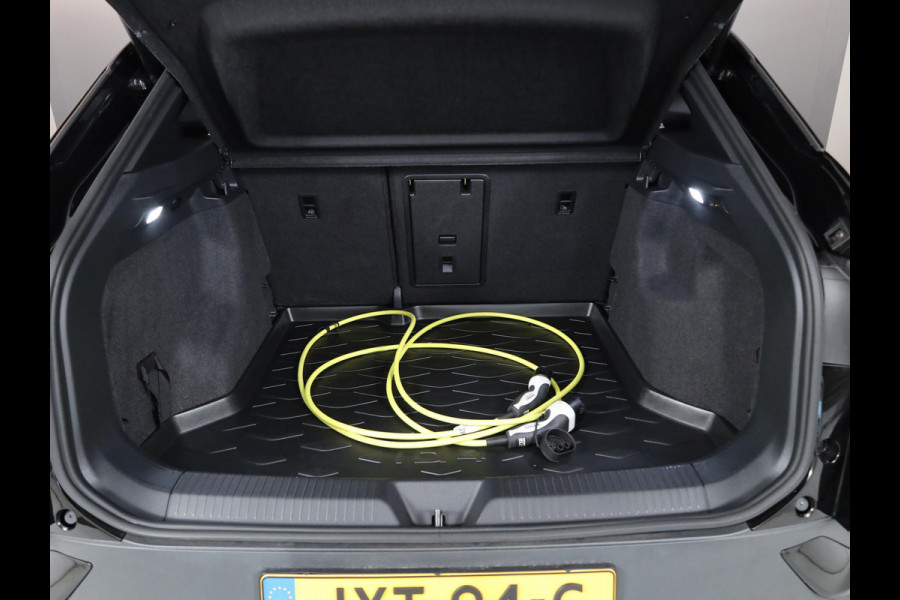 Volkswagen ID.4 Pro Limited Edition 77 kWh 204pk |Camera| Navi| 19'LM-velgen| voorruit en vr.stoelen verwarmd| afn. trekhaak