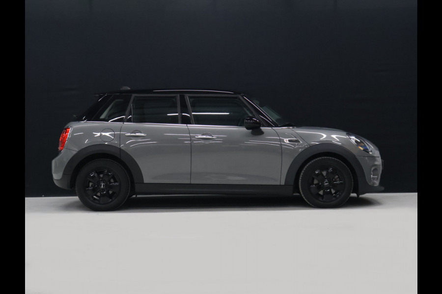 MINI 5-deurs 1.5 Cooper [APPLE CARPLAY, ANDROID, CRUISE CONTROL, LEDEREN STUUR, AIRCO, MULTIFUNCTIONEEL STUUR, NAVIGATIE, NIEUWSTAAT]