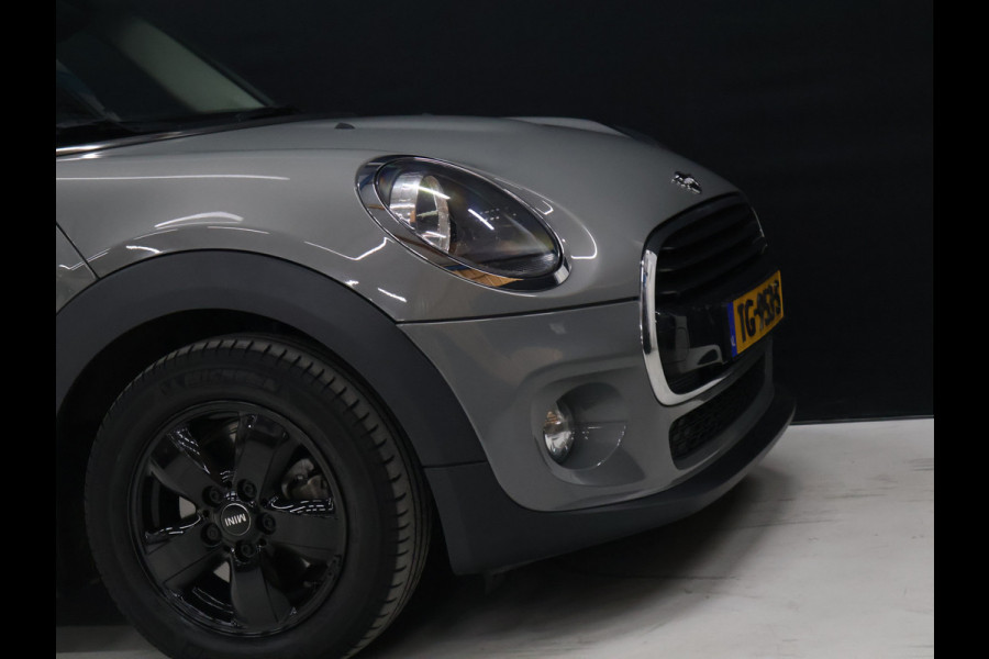 MINI 5-deurs 1.5 Cooper [APPLE CARPLAY, ANDROID, CRUISE CONTROL, LEDEREN STUUR, AIRCO, MULTIFUNCTIONEEL STUUR, NAVIGATIE, NIEUWSTAAT]