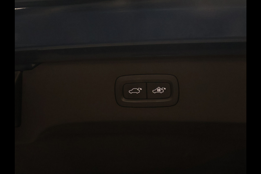 Lynk & Co 01 1.5 [SCHUIFKANTELDAK, TREKHAAK, APPLE CARPLAY, ANDROID, CRUISE CONTROL, MEMORY SEATS, INFINTY SOUNDSYSTEEM, DIGITAL DASH, PDC V+A, CAMERA, ELEKTRISCHE ACHTERKLEP, LED, BLUETOOTH, NIEUWSTAAT]
