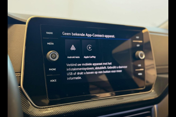 Volkswagen T-Cross TSI R-Line Edition 115PK GARANTIE TOT 03-2035* . STOEL VERWARMING . CRUISE CONTROL . PARKEERSENSOREN VOOR & ACHTER .