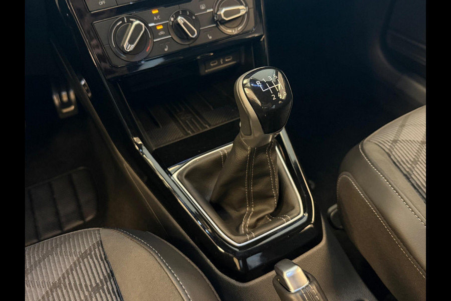 Volkswagen T-Cross TSI R-Line Edition 115PK GARANTIE TOT 03-2035* . STOEL VERWARMING . CRUISE CONTROL . PARKEERSENSOREN VOOR & ACHTER .