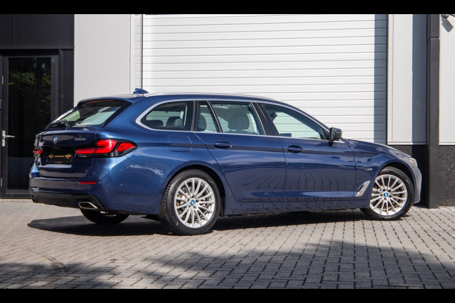 BMW 5 Serie Touring 530e High Executive / SOH 89% / Pano / Keyless / Gordijnen