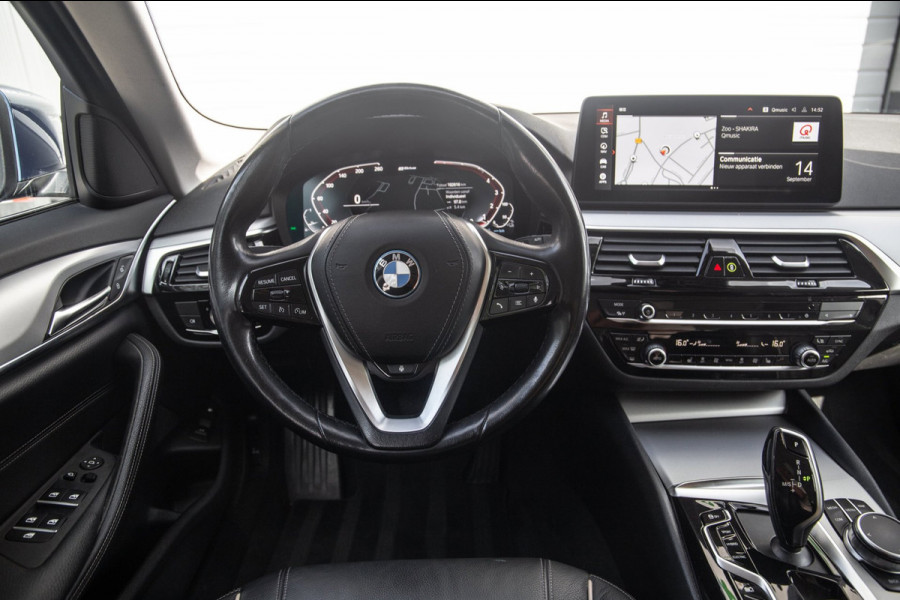 BMW 5 Serie Touring 530e High Executive / SOH 89% / Pano / Keyless / Gordijnen